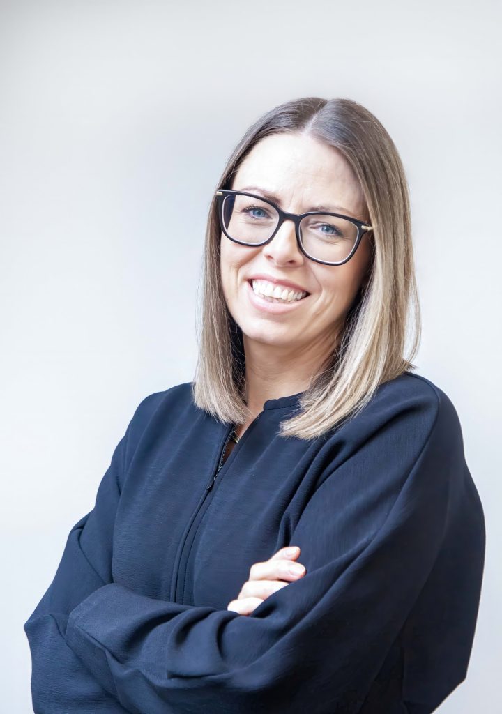 Clare Quinlan Headshot
